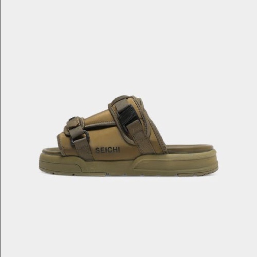 SEICHI SLIDES SIZE 6 men’s never worn new with box